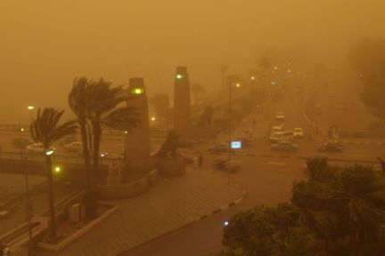Rising heat drives crippling sandstorms across Middle East