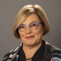 Photo of Professor Paula Jarzabkowski