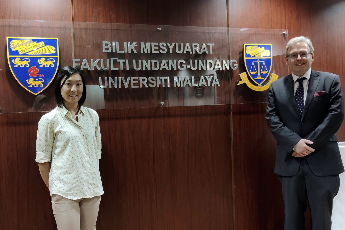 Dr Adrienne Yong (right) and Professor Mark O’Brien (right) visiting Universiti Malaya
