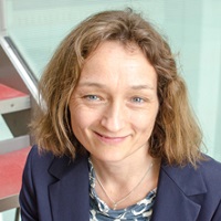 Dr Corinna Haenschel