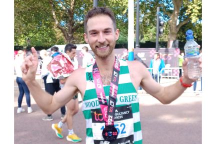 Tom Frith wins mass race in 2022 London Marathon