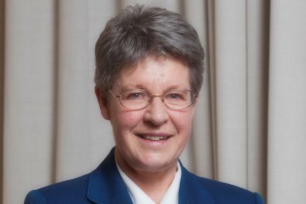 Professor Dame Jocelyn Bell Burnell delivers the 44th Edwards Lecture